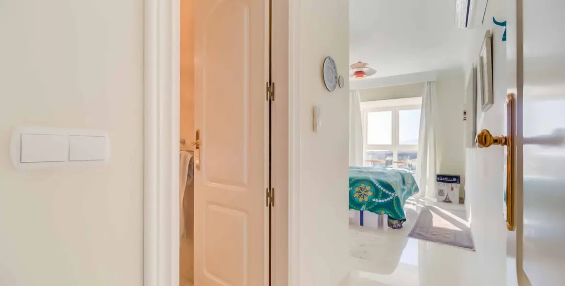 Sale of townhouse in Artola 35