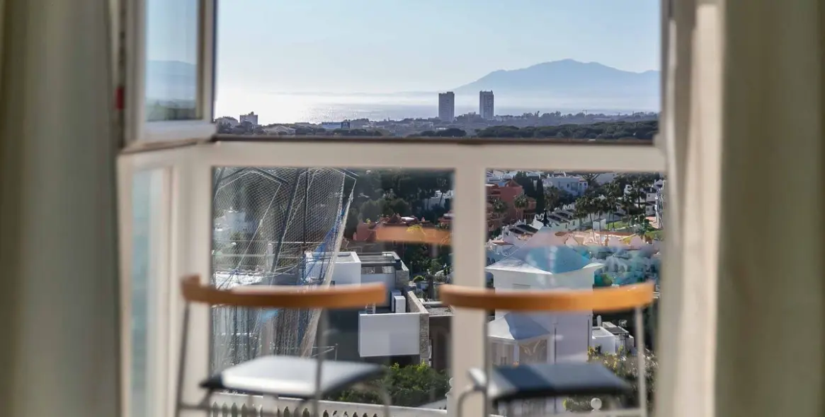 Sale of townhouse in Artola 39