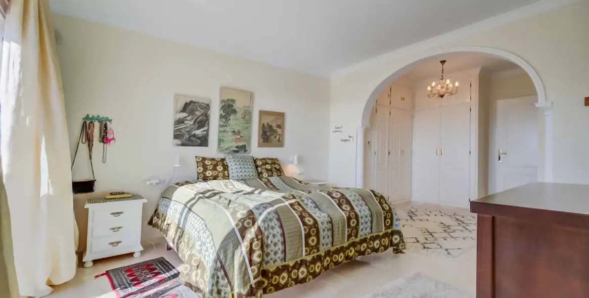 Sale of townhouse in Artola 41