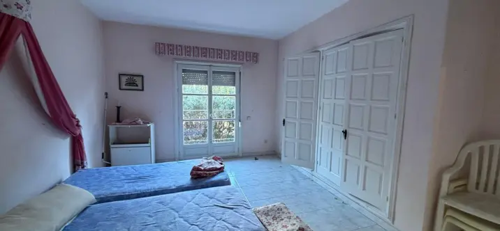 Venta de apartamento en planta media en Nueva Andalucía 2