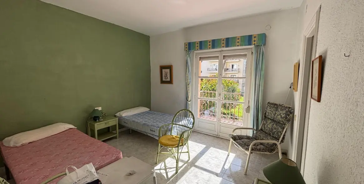 Venta de apartamento en planta media en Nueva Andalucía 5