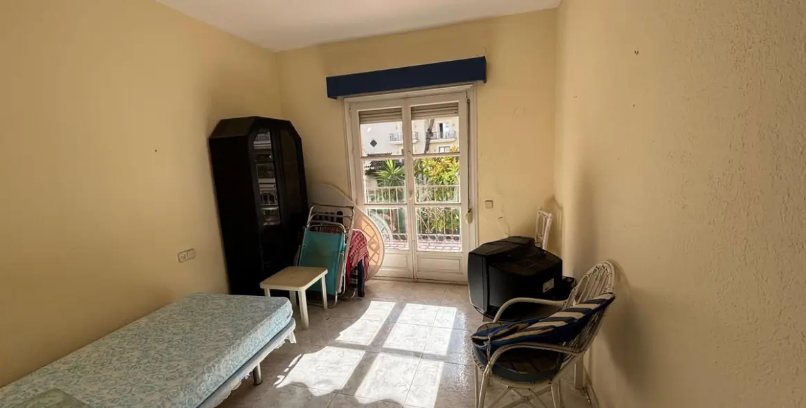 Venta de apartamento en planta media en Nueva Andalucía 8