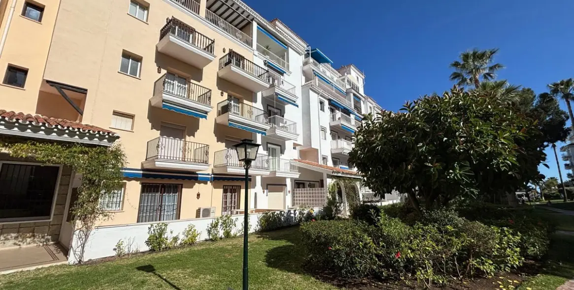 Venta de apartamento en planta media en Nueva Andalucía 22