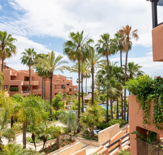Venta de apartamento en planta media en Estepona