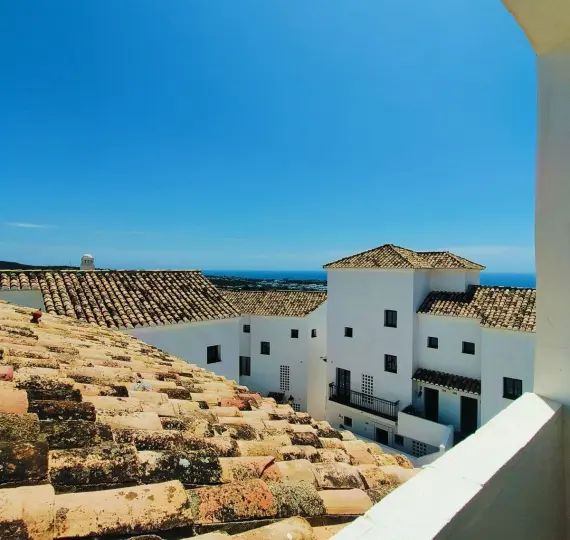 Продажа двухуровневого пентхауса в Altos de los Monteros