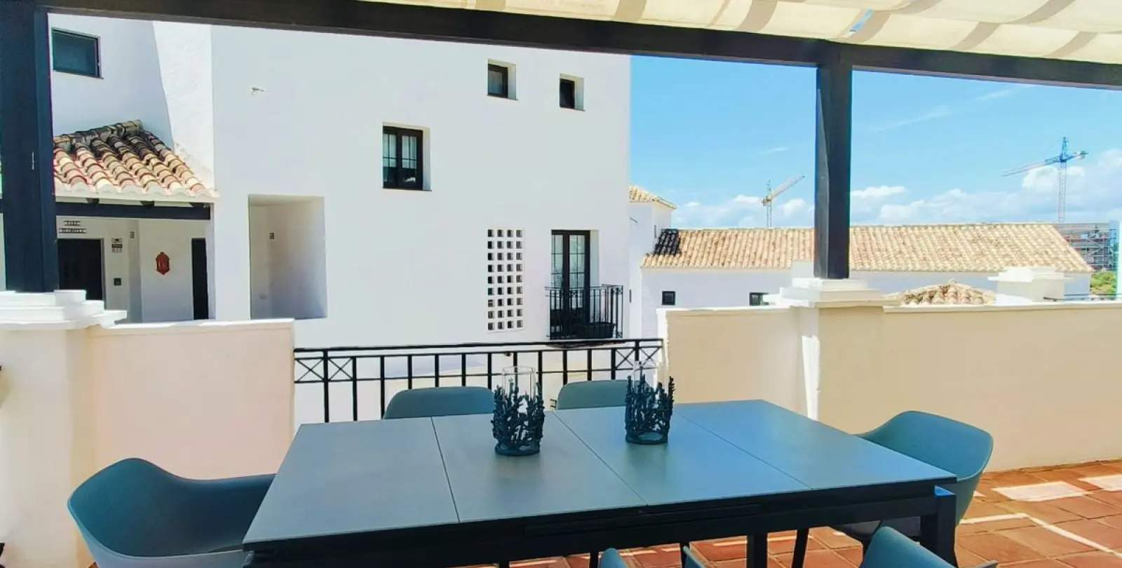 Продажа пентхауса в Altos de los Monteros 33