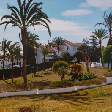 Sale of ground floor apartment in Nueva Andalucía