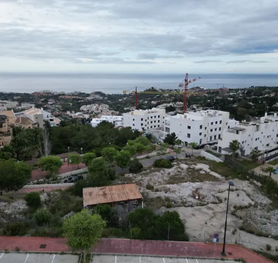 Продажа  жилого участка в Benalmadena