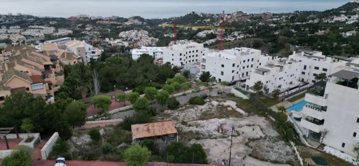 Продажа  жилого участка в Benalmadena 1
