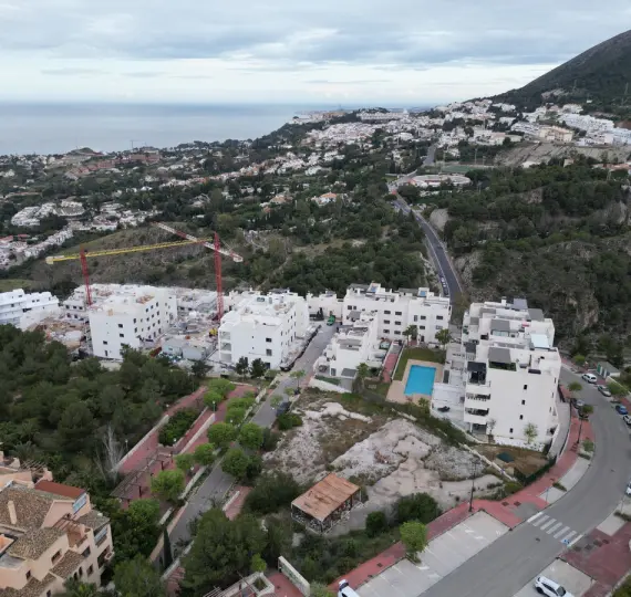 Продажа  жилого участка в Benalmadena