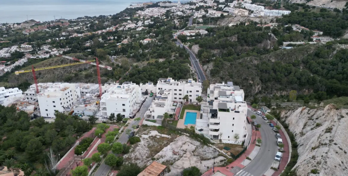 Продажа  жилого участка в Benalmadena 7