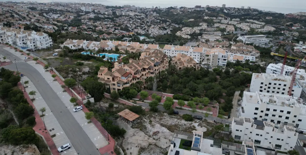 Продажа  жилого участка в Benalmadena 10