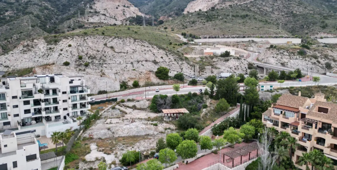 Продажа  жилого участка в Benalmadena 13