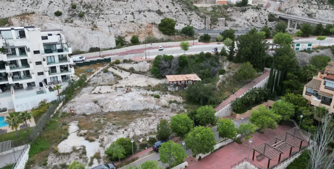 Продажа  жилого участка в Benalmadena 14