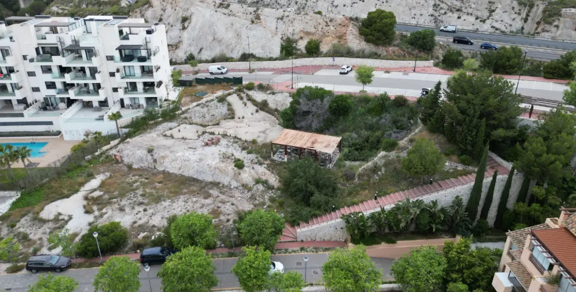 Продажа  жилого участка в Benalmadena 15