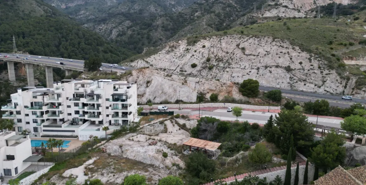 Продажа  жилого участка в Benalmadena 17