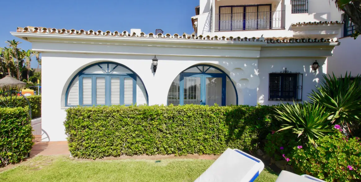 Sale of penthouse in Puerto de Cabopino 23