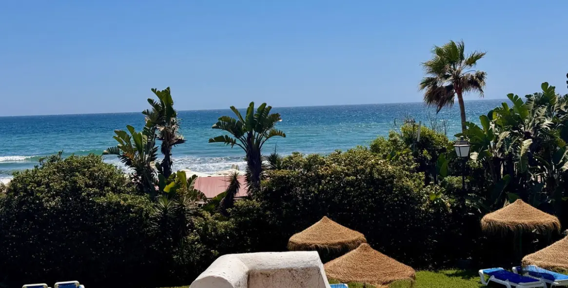 Sale of penthouse in Puerto de Cabopino 30