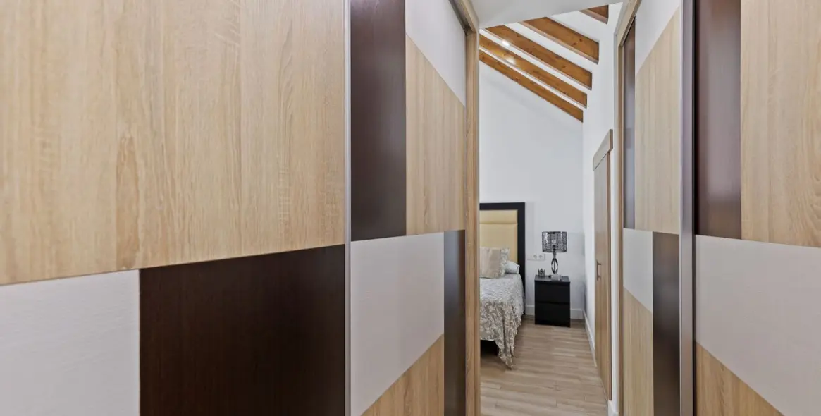 Sale of detached villa in Estepona 10