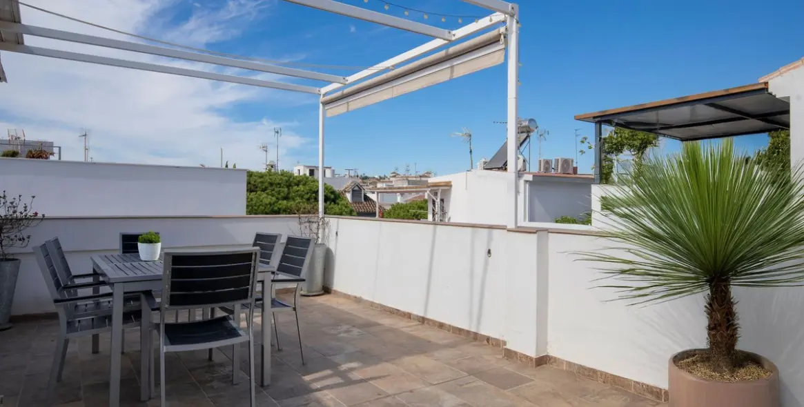 Продажа  отдельно стоящей виллы в Estepona 19