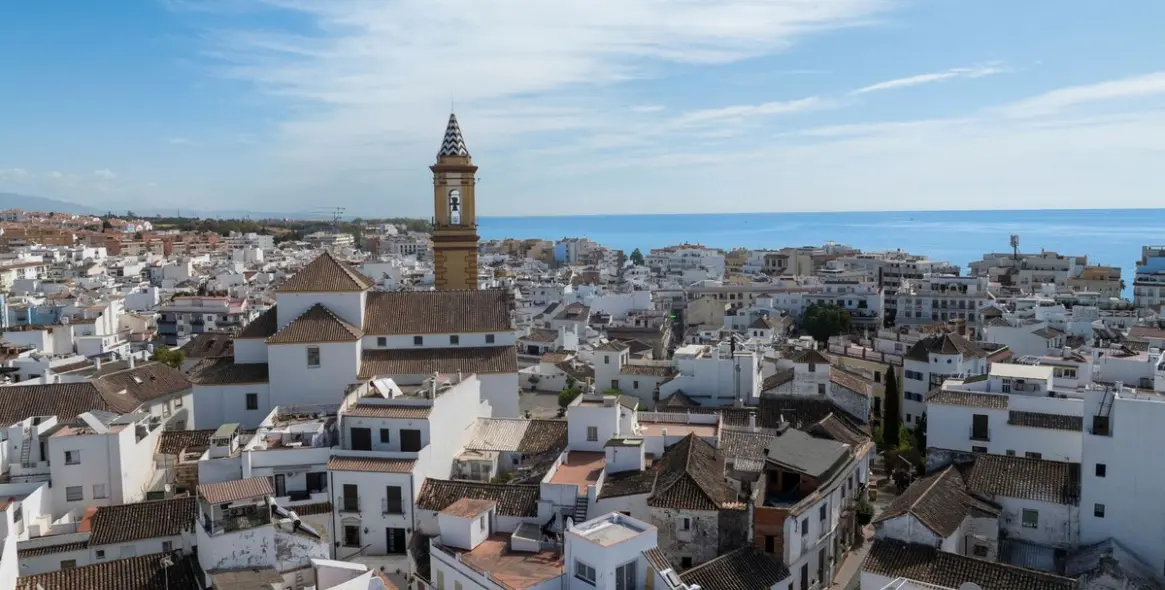 Venta de villa independiente en Estepona 2