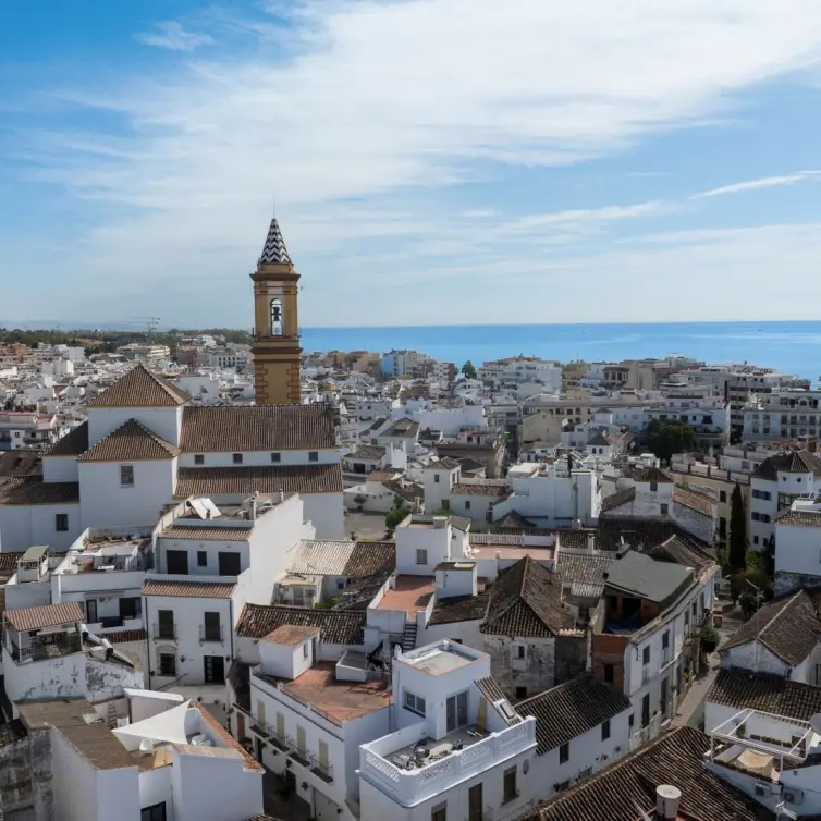 Venta de villa independiente en Estepona