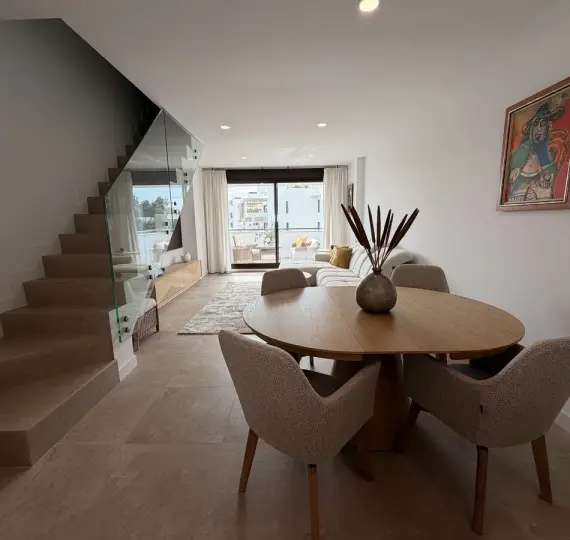 Продажа пентхауса в Estepona