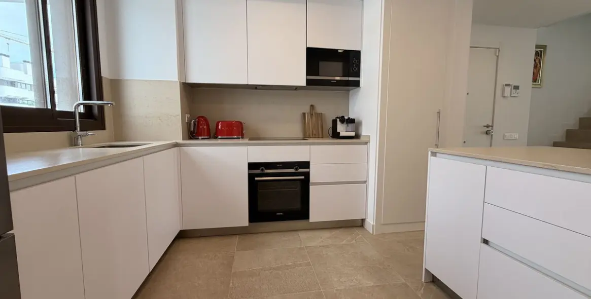 Продажа пентхауса в Estepona 10