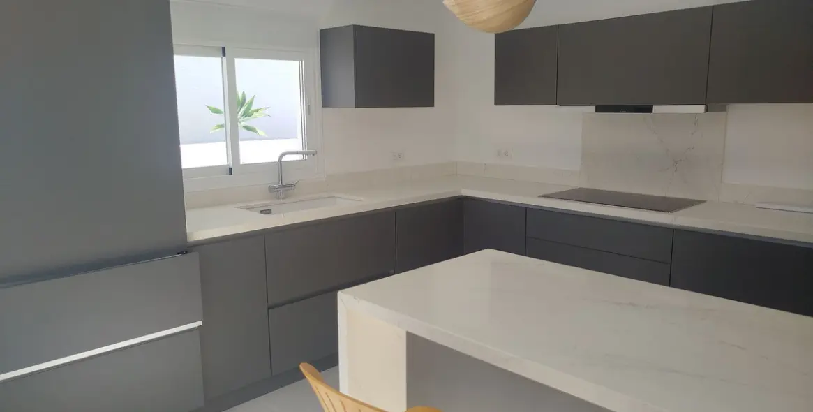 Продажа  отдельно стоящей виллы в Mijas Costa 18