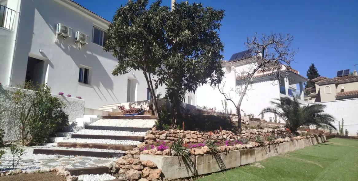 Sale of detached villa in Mijas Costa 15