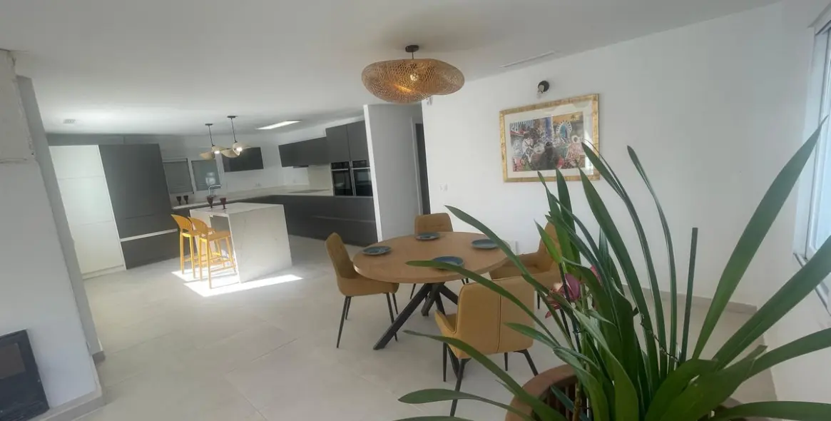 Sale of detached villa in Mijas Costa 28