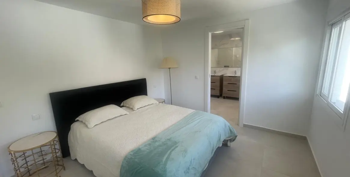 Sale of detached villa in Mijas Costa 43