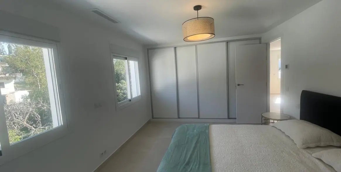 Sale of detached villa in Mijas Costa 44