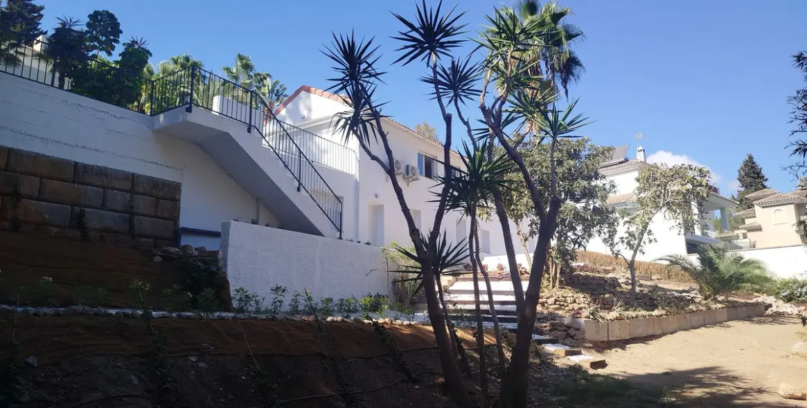 Sale of detached villa in Mijas Costa 72