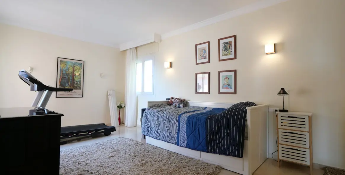 Venta de ático dúplex en Cabopino 14