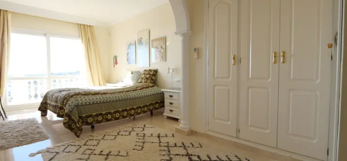 Sale of penthouse duplex in Cabopino 4