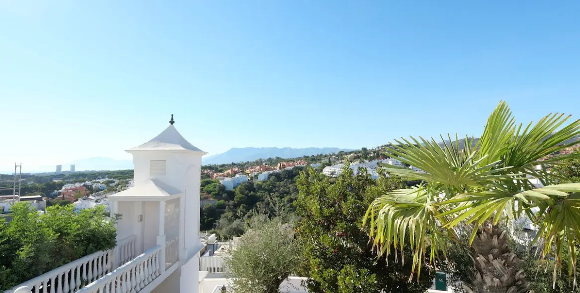 Sale of penthouse duplex in Cabopino 31