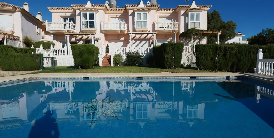 Sale of penthouse duplex in Cabopino 32