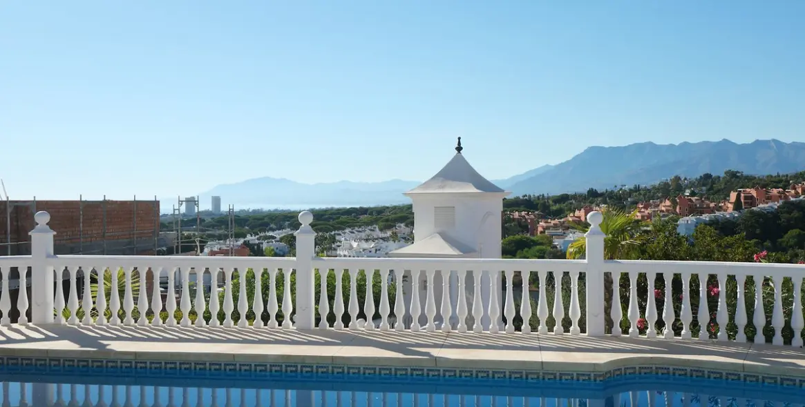 Sale of penthouse duplex in Cabopino 34