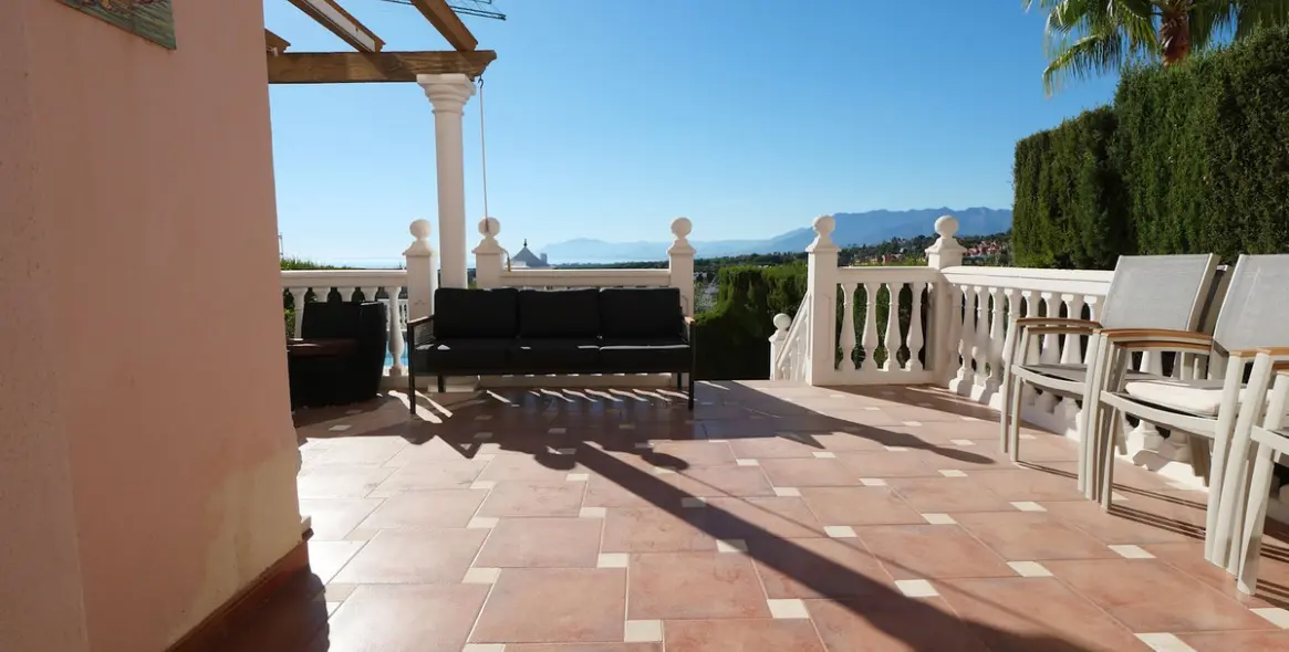 Sale of penthouse duplex in Cabopino 41