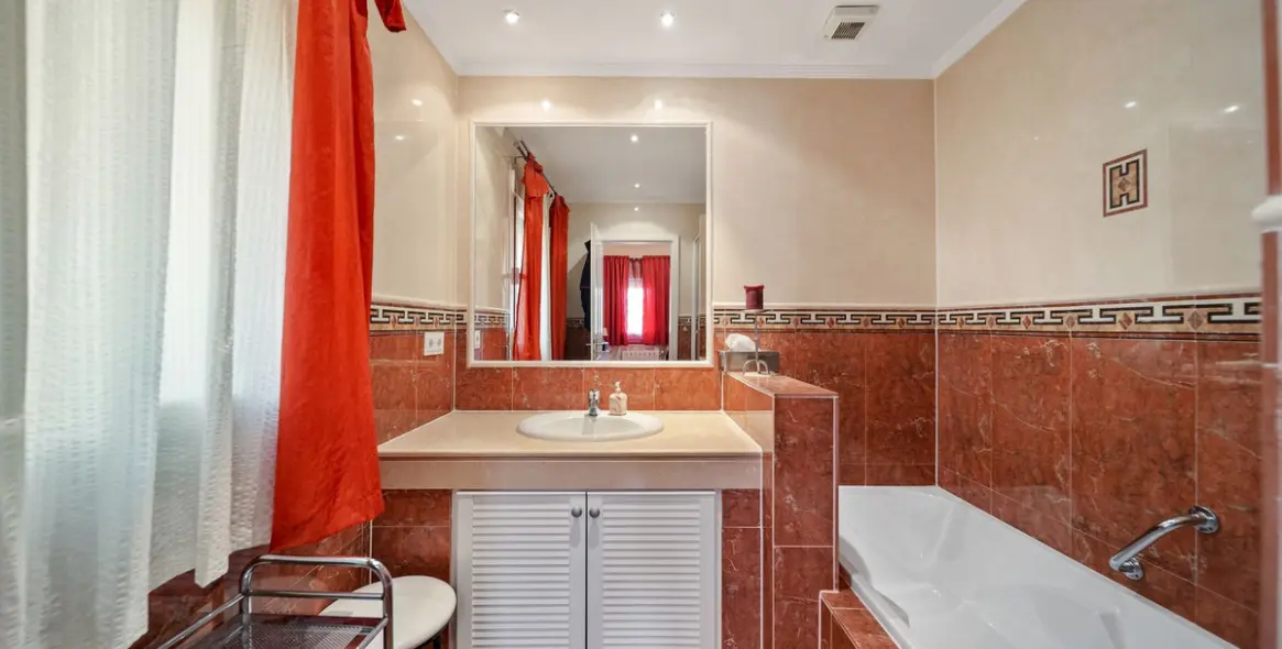 Sale of detached villa in Mijas 11