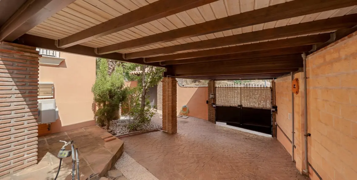 Продажа  отдельно стоящей виллы в Mijas 23