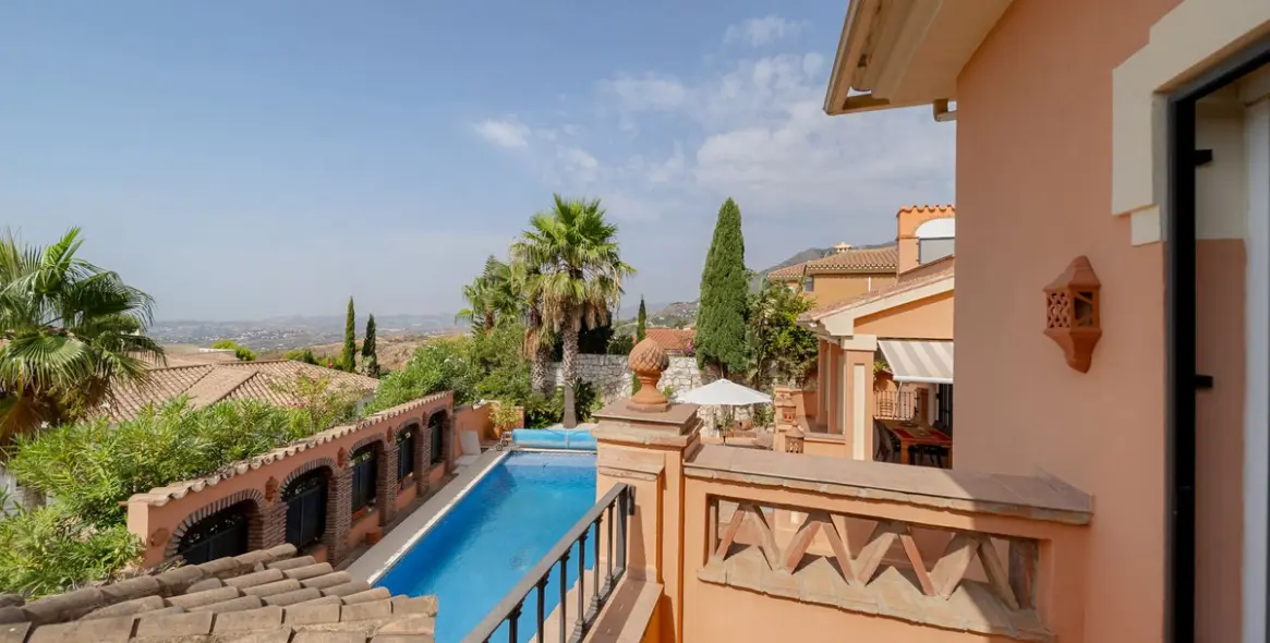 Продажа  отдельно стоящей виллы в Mijas 26