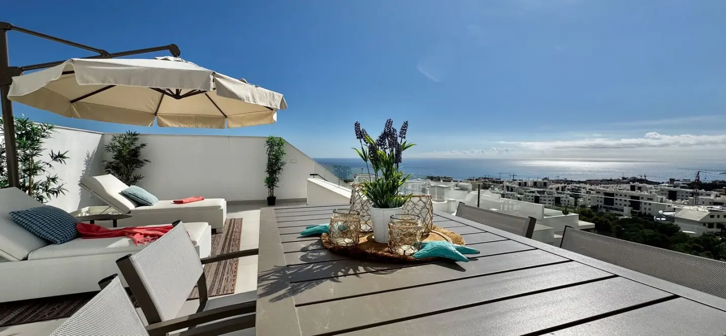 Sale of penthouse in Fuengirola 0