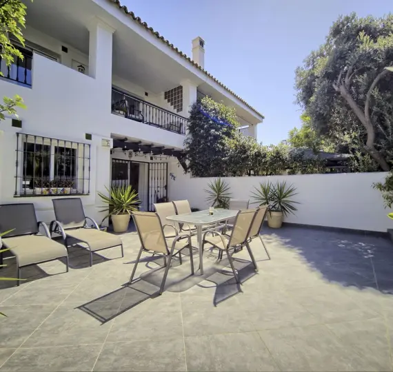 Продажа таунхауса в Nueva Andalucía