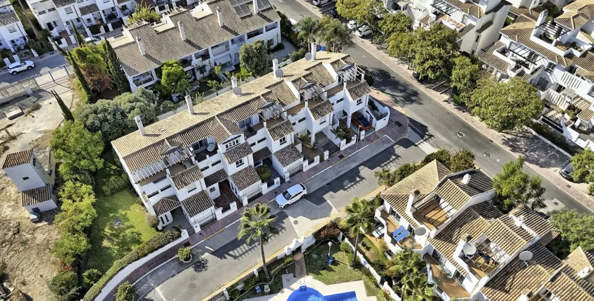 Продажа таунхауса в Nueva Andalucía 3