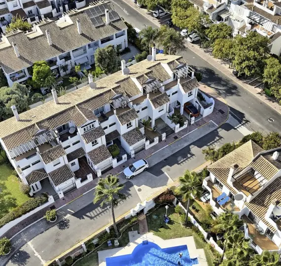 Продажа таунхауса в Nueva Andalucía