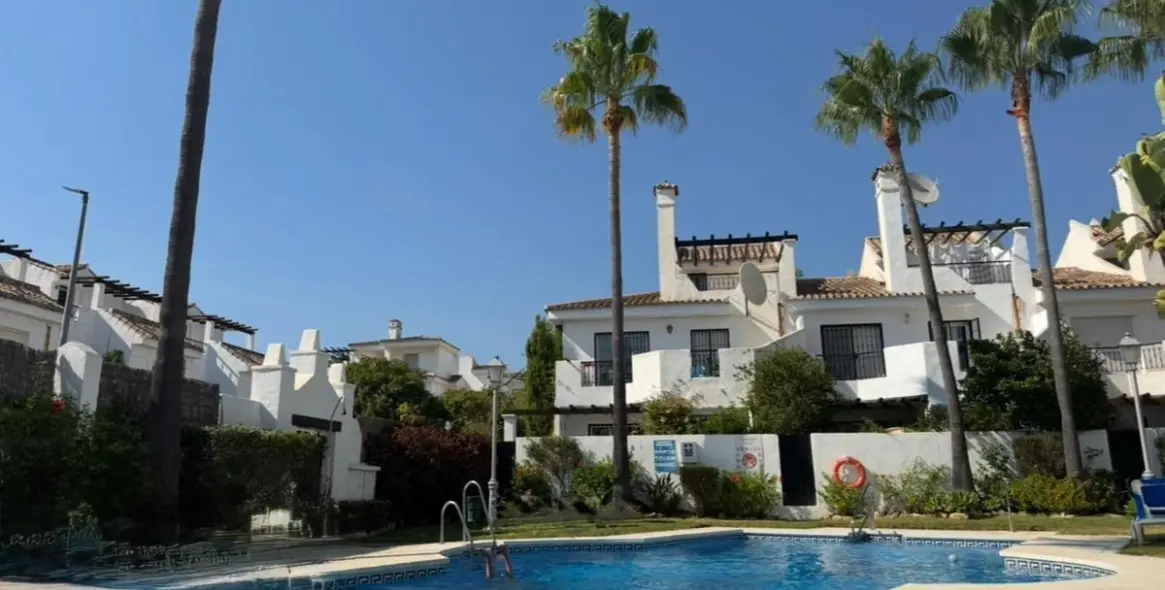 Продажа таунхауса в Nueva Andalucía 5