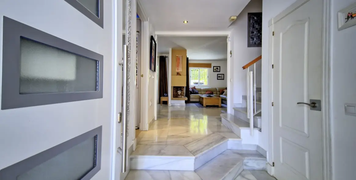 Продажа таунхауса в Nueva Andalucía 10