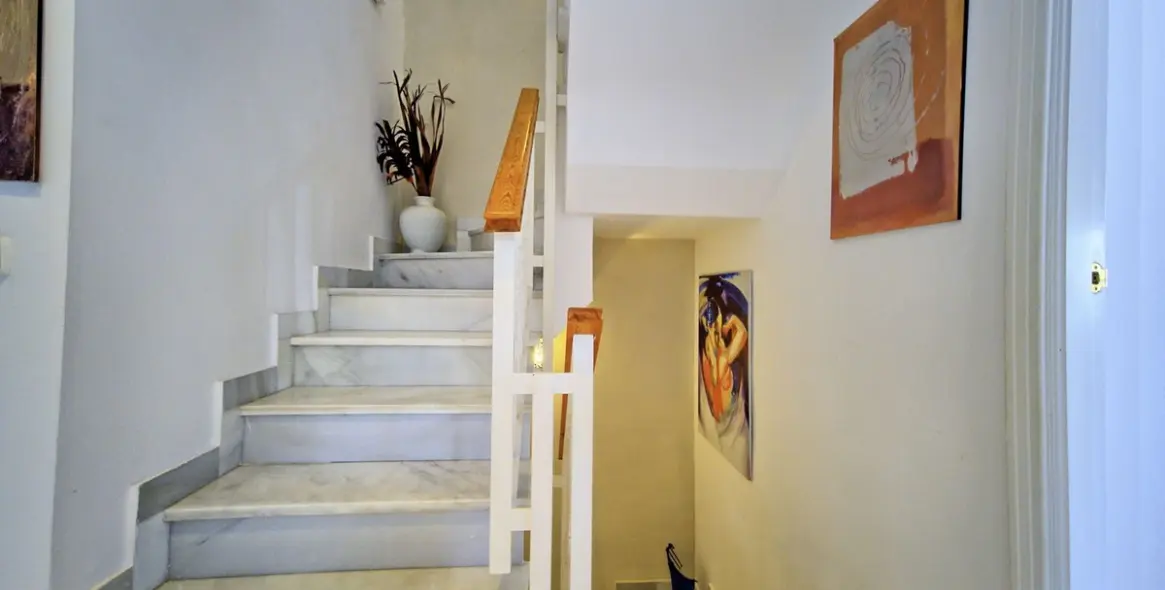 Продажа таунхауса в Nueva Andalucía 17